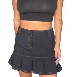 Y2K Pleaded Hem Mini Tennis Skirt With Pink Stitching & Belt Loops